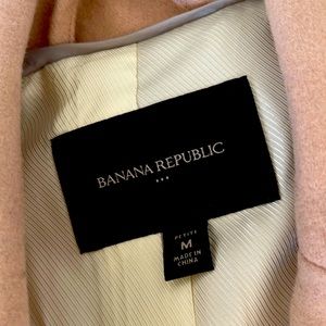 Banana republic women’s dress coat. Dusty, rose color, size medium side tie.